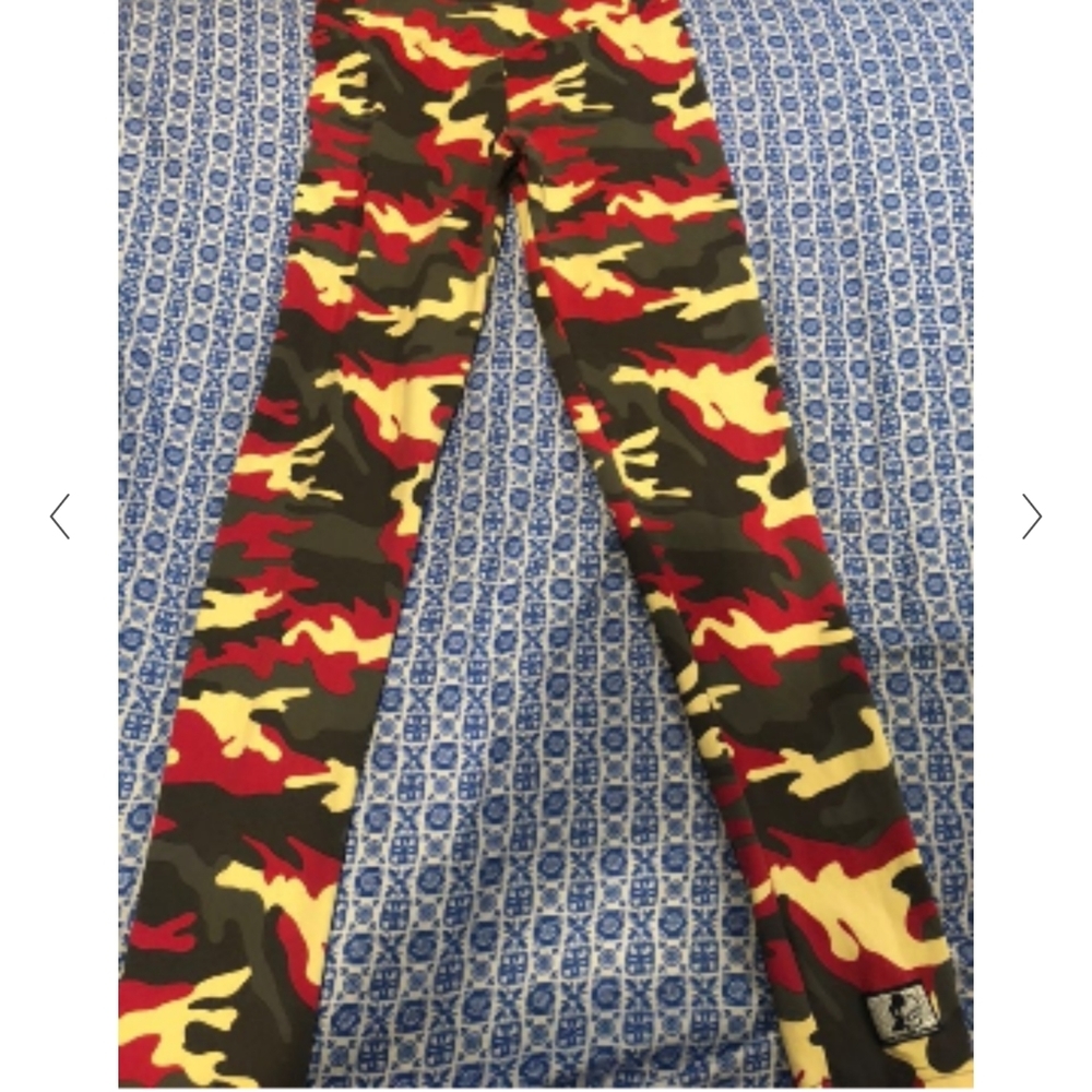 Celestial Bodiez booty scrunch Womens Leggings 
LG
